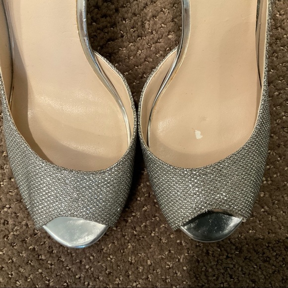 Silver sparkly heels for dress up - Picture 3 of 10
